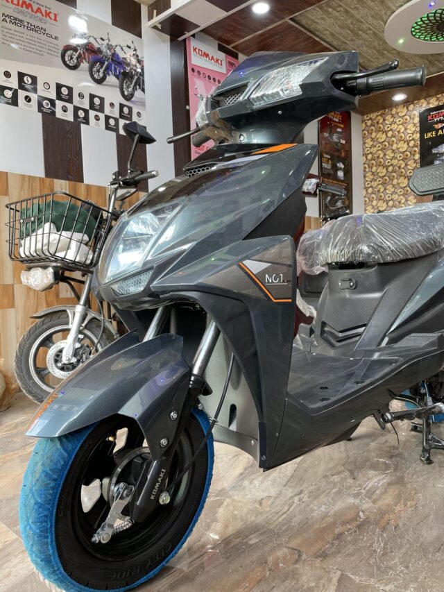 Komaki X1 इलेक्ट्रिक स्कूटी: 75KM की रेंज, कीमत सिर्फ ₹34,000!